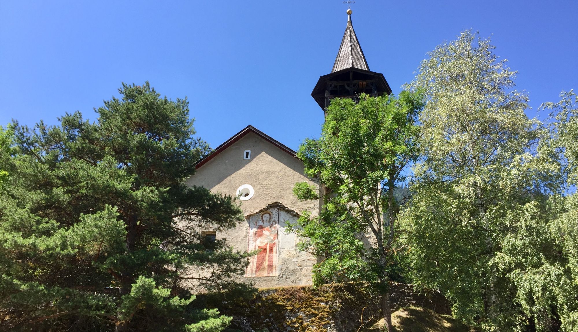 Kirche St. Paul mit Wandbild des St. Christophorus